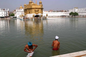 Amritsar 10-04 036.jpg Amritsar 10-04 036.jpg